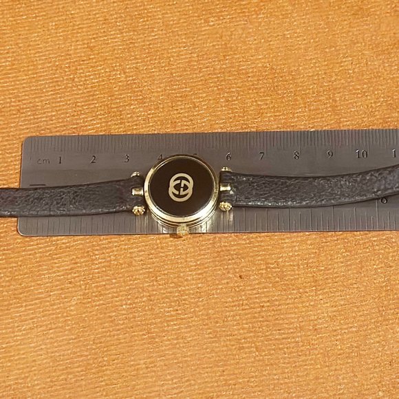 GUCCI Iconic Swiss Made Ladies Luxury Wristwatch - Newly Serviced Classic! - Picture 8 of 8